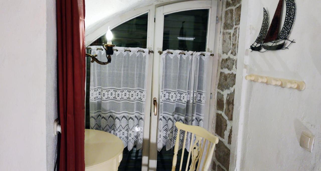 Apartma Alena With Terrace And Garden Center *