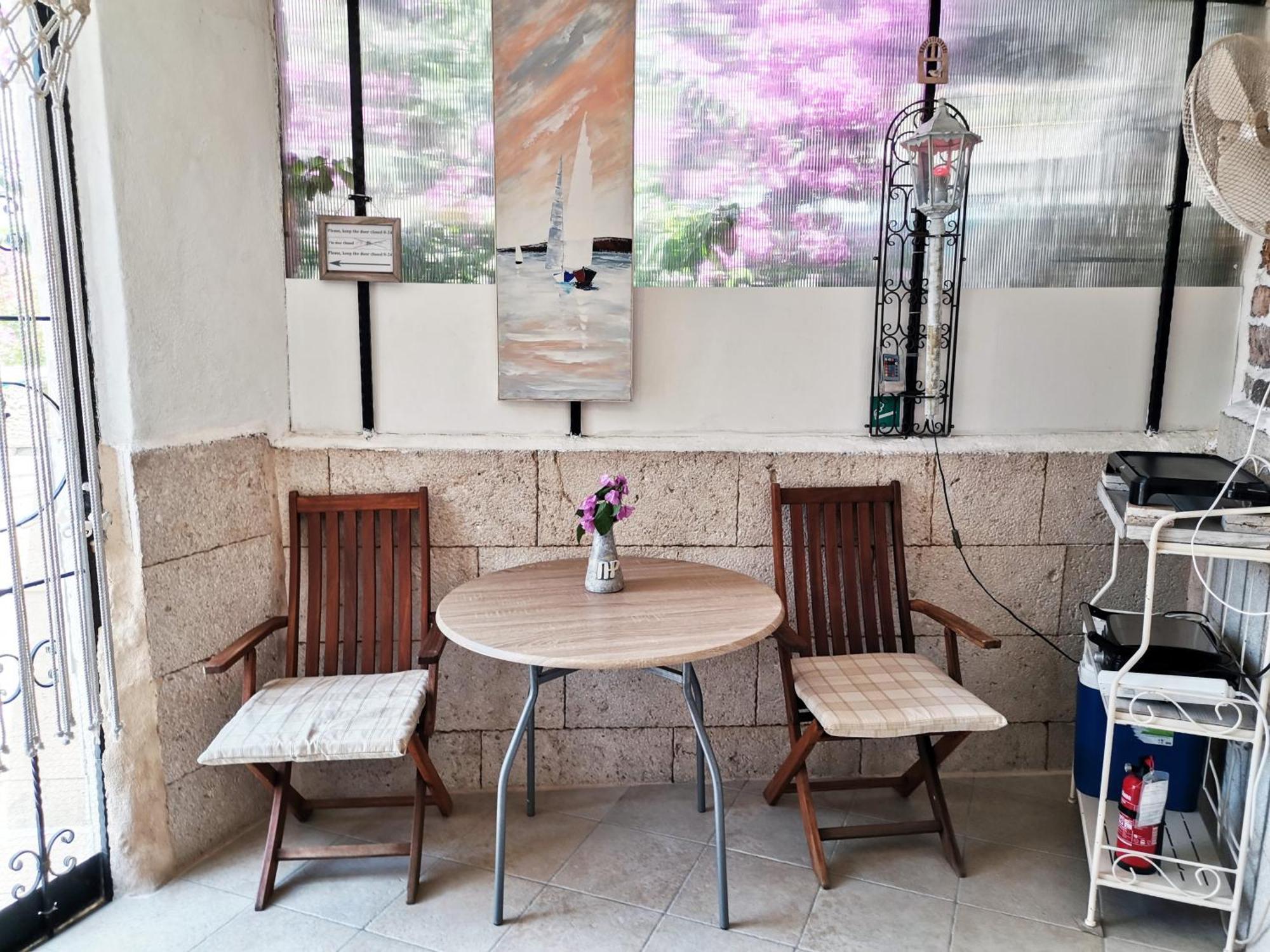 Apartma Alena With Terrace And Garden Center